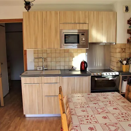 Cosy Avec Balcon, Parking Individuel Et Wifi à - Fr-1-459-165