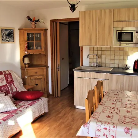 Appartement Cosy Avec Balcon, Parking Individuel Et Wifi à - Fr-1-459-165 *
